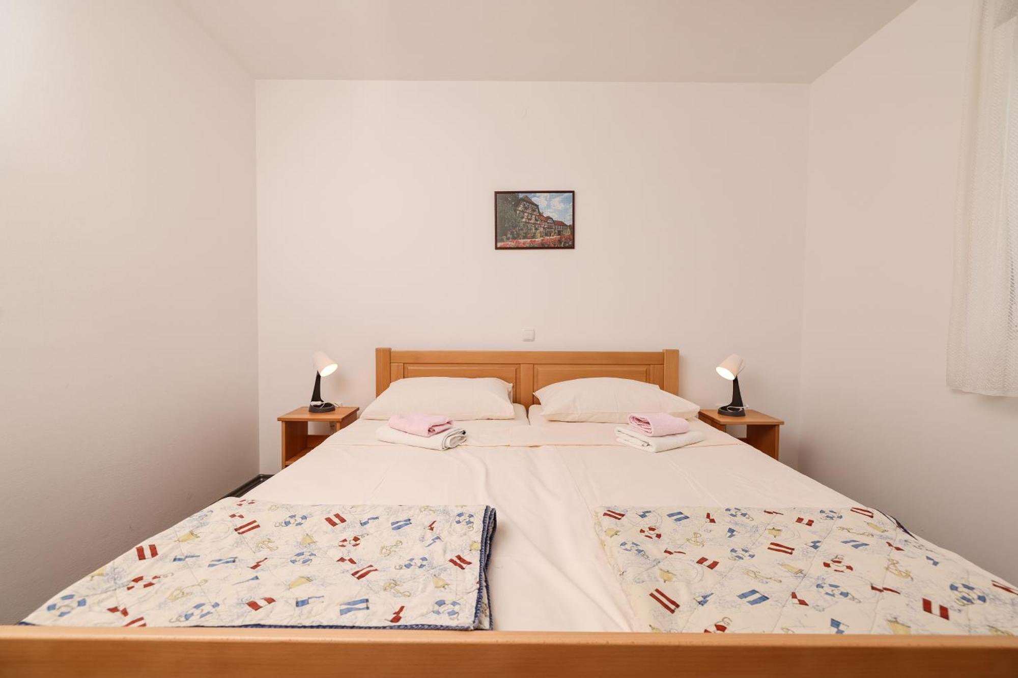 Apartments Kika 宁 外观 照片