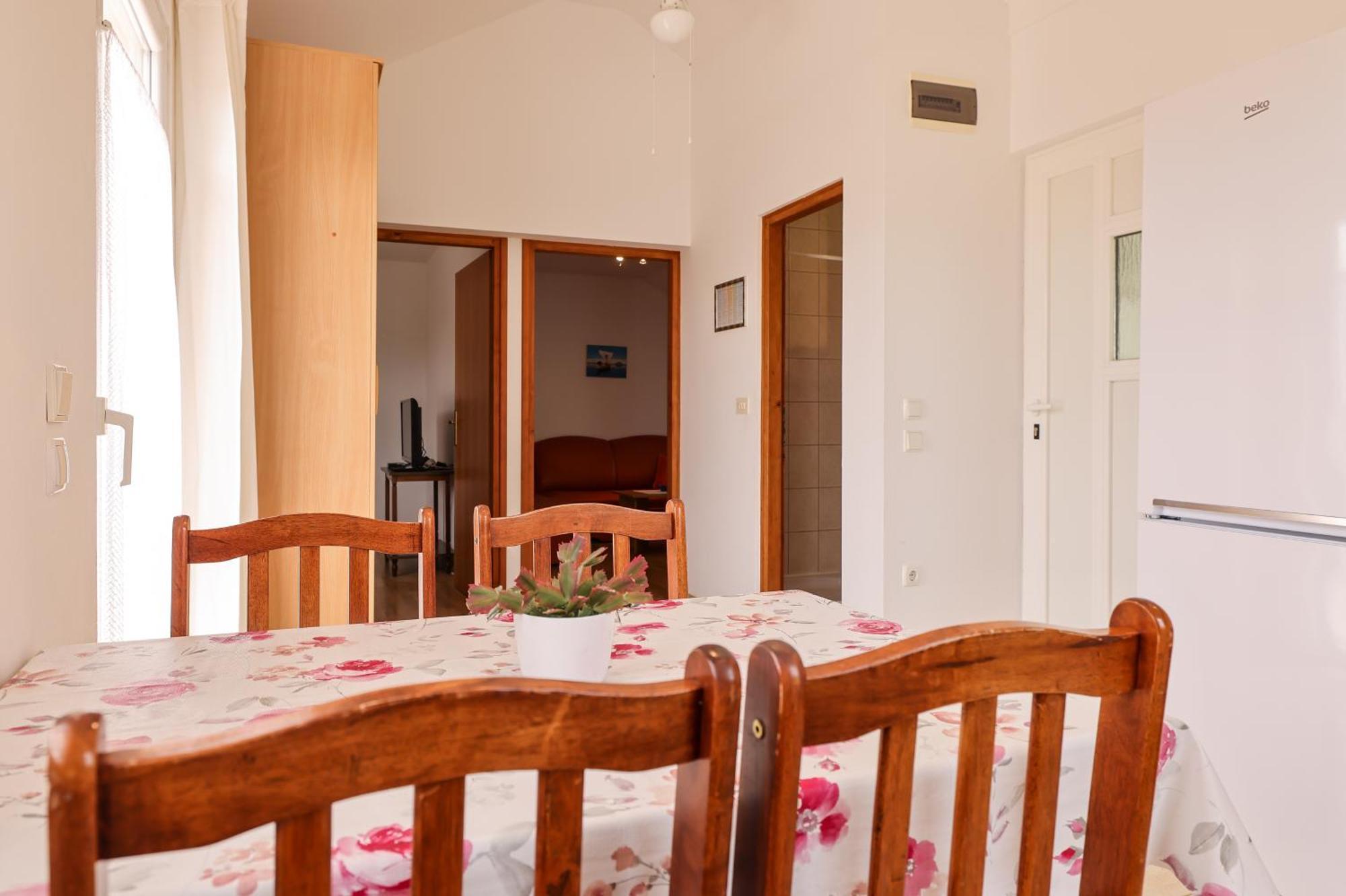 Apartments Kika 宁 外观 照片