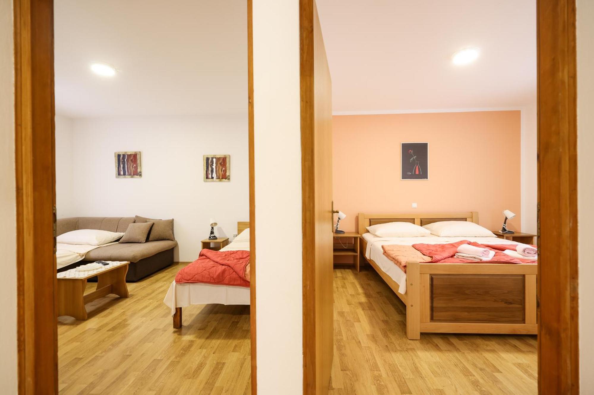 Apartments Kika 宁 外观 照片